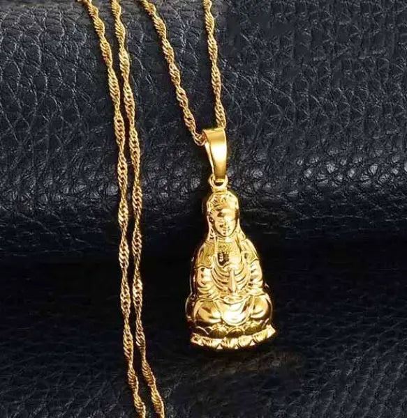 Pendentif Bouddha en Acier Plaqué Or – Collection Prestige