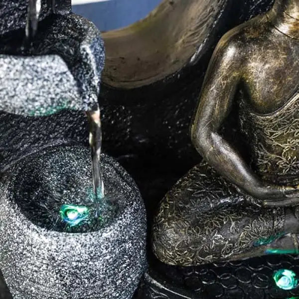 Fontaine Bouddha: Cascade Harmonieuse