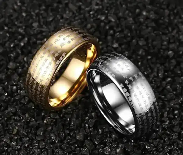 Bague Bouddha Mantra Tibétain en Titane — Collection Signature