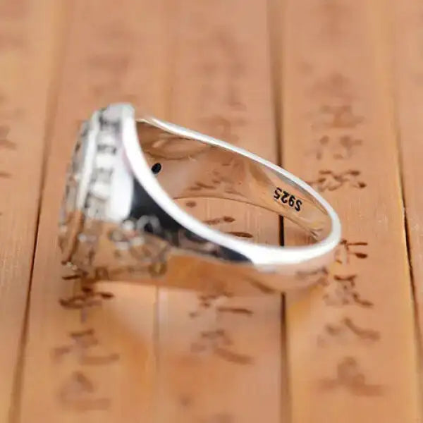 Bague Bouddha Mantra Compassion Argent – Édition Signature