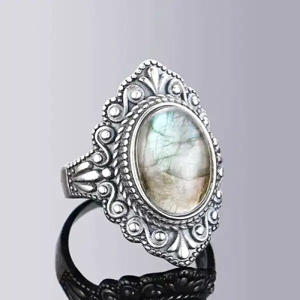 Bague Bouddha avec Labradorite en Argent – Édition Signature