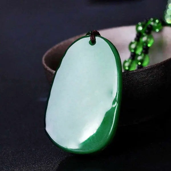 Pendentif Bouddha en Jade – Édition Premium